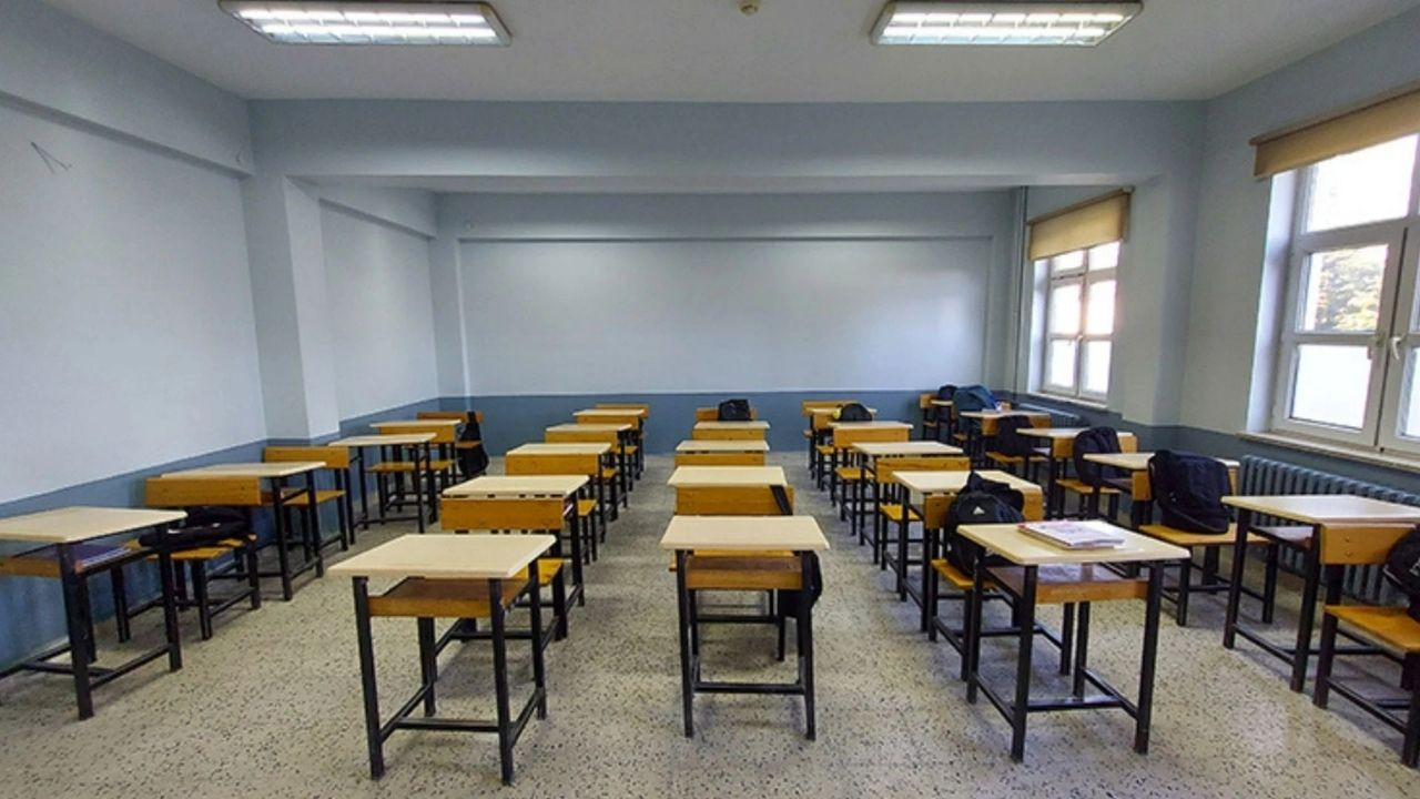 12 Haziran 2026 okullar tatil mi? Cuma günü okul var mı?
