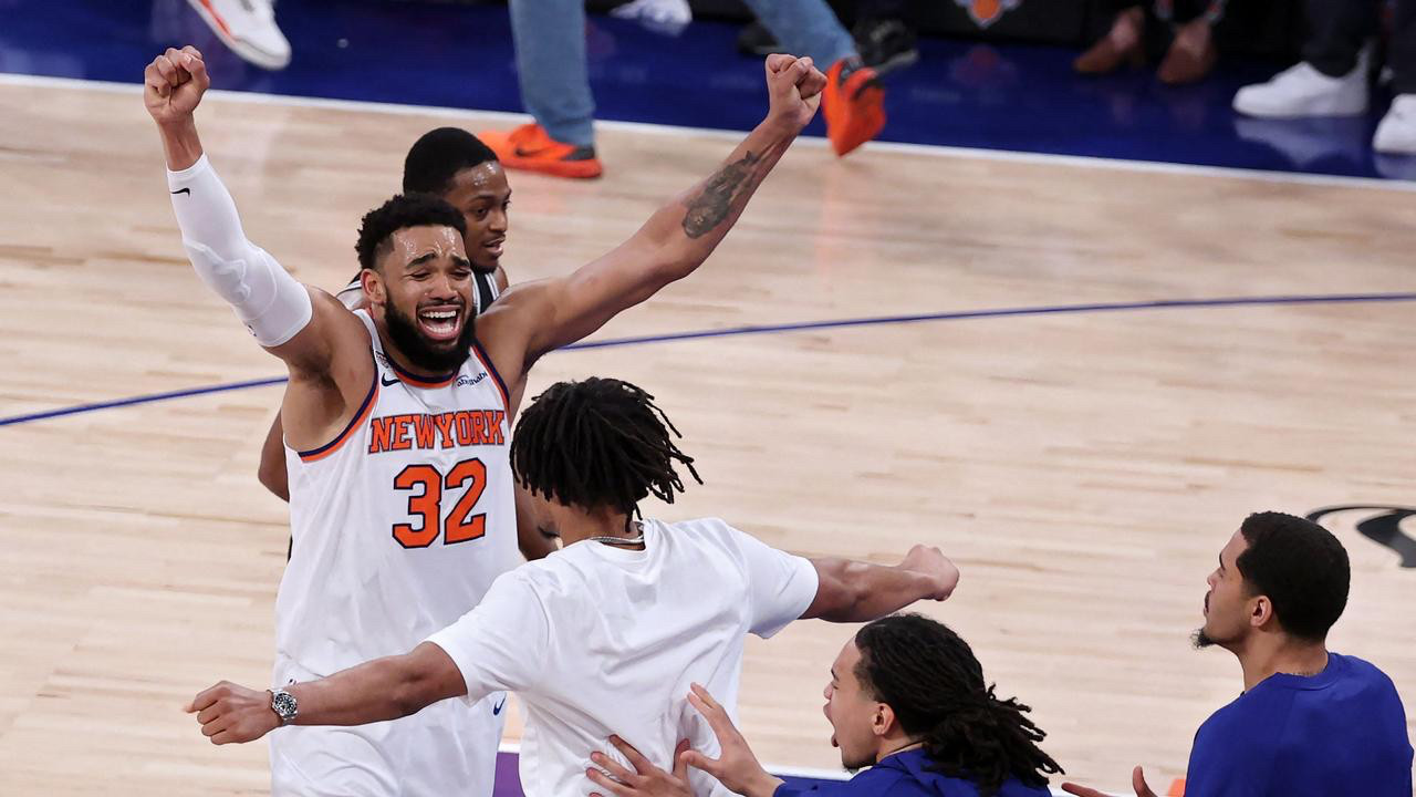 New York Knicks'ten San Antonio Spurs karşısında tarihi geri