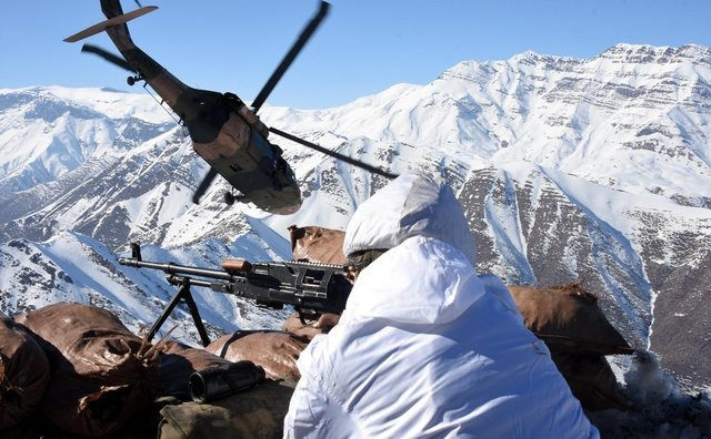 Irak sınırındaki dağlar teröristlerden temizledi - Sayfa 25