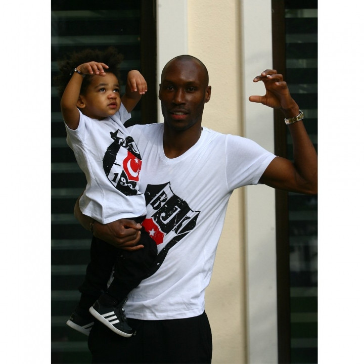 Beşiktaş'ın yeni reklam yüzü Atiba'nın oğlu Noah oldu! - Sayfa 14