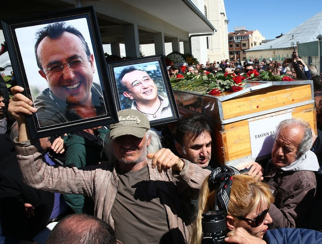 Tayfun Talipoğlu'nun cenaze töreninden kareler - Sayfa 21