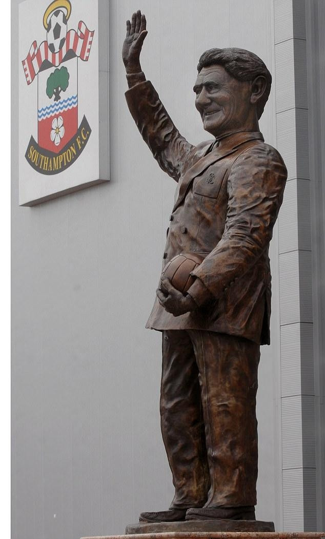 Ronaldo biraz şanslı: Şimdiye kadar ki en kötü heykeller - Sayfa 9