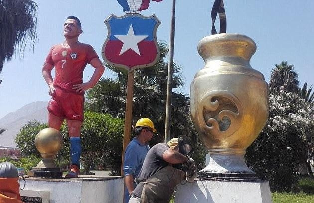 Ronaldo biraz şanslı: Şimdiye kadar ki en kötü heykeller - Sayfa 11