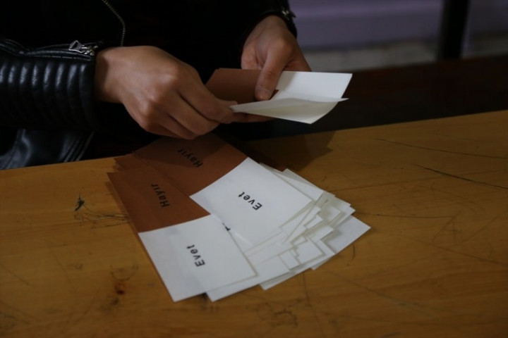 Tüm yurtta oy verme işlemi başladı! İşte ilk kareler... - Sayfa 8