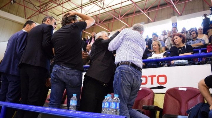 Aziz Yıldırım'ın Işık Eyigüngör'e tokat attı! Ortalık karıştı... Şok görüntüler! - Sayfa 16