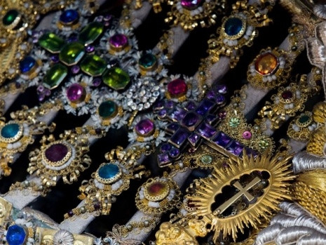 Akıl almaz iskeletler! Mezardan hazine çıktı - Sayfa 6