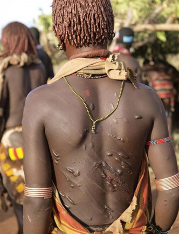 Bu kabilede kadınlarla beraber olabilmek için... - Sayfa 13