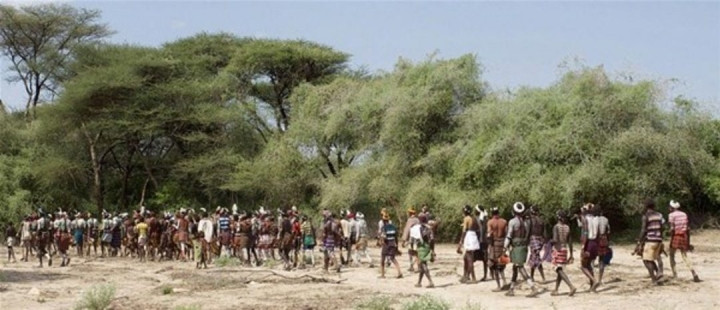 Bu kabilede kadınlarla beraber olabilmek için... - Sayfa 12