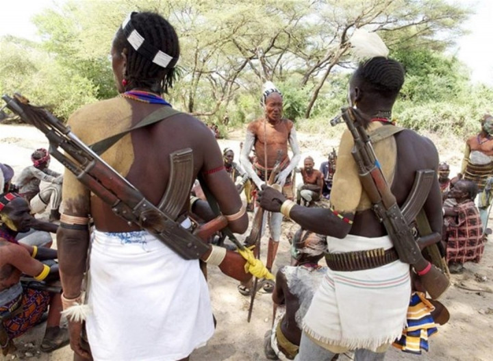 Bu kabilede kadınlarla beraber olabilmek için... - Sayfa 9