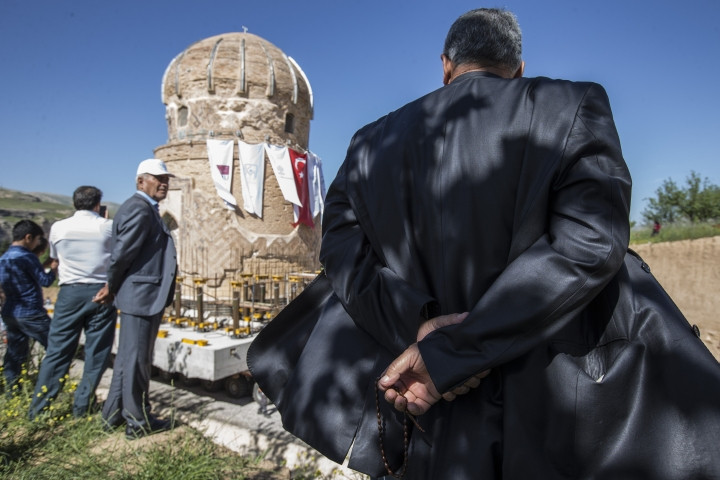 550 yıllık Zeynel Bey Türbesi yeni yerine taşındı! - Sayfa 7