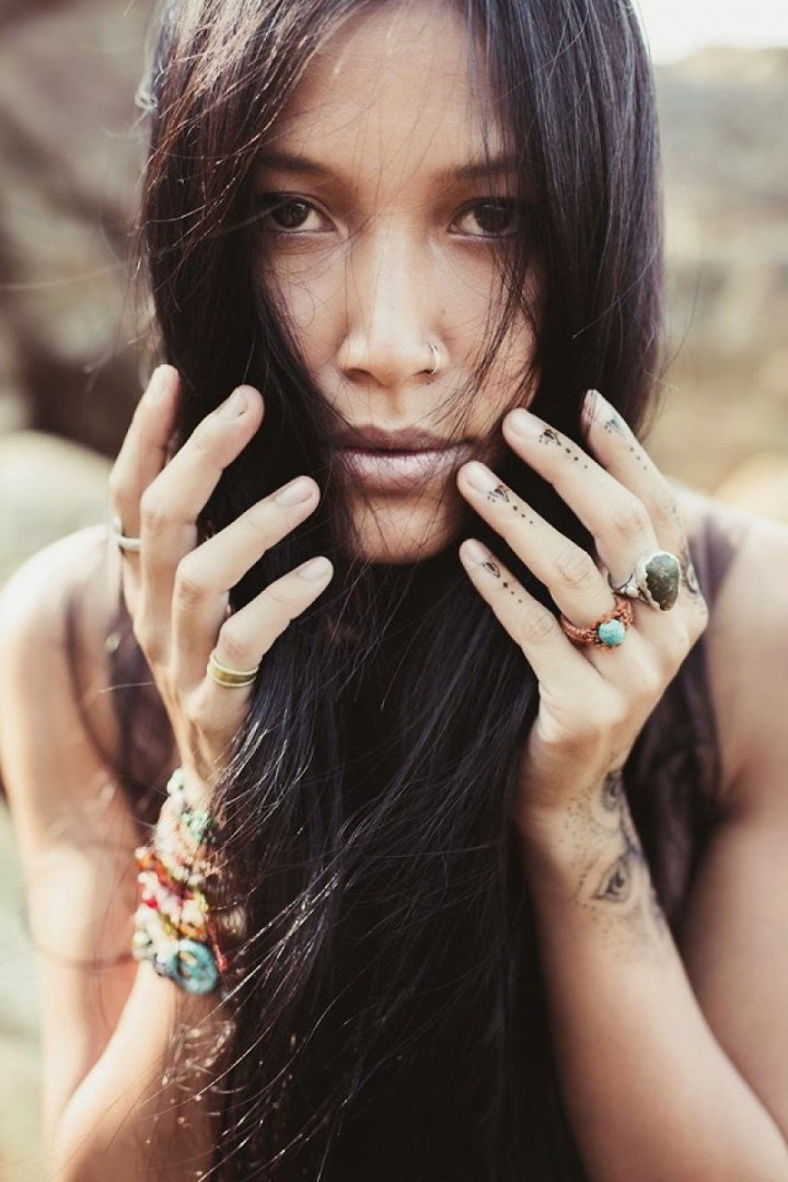 İzmir'de sokakta gezerken görüntülenen kız dünya güzellik atlasına girdi.. - Sayfa 28