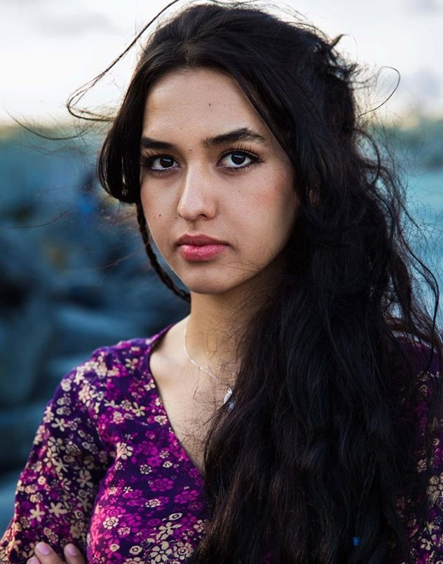 İzmir'de sokakta gezerken görüntülenen kız dünya güzellik atlasına girdi.. - Sayfa 9