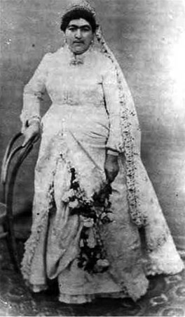 145 kişiden evlilik teklifi aldı, kendisine aşık 13 kişi intihar etti! İşte  Nasıreddin Şah'ın gözdesi... - Sayfa 6