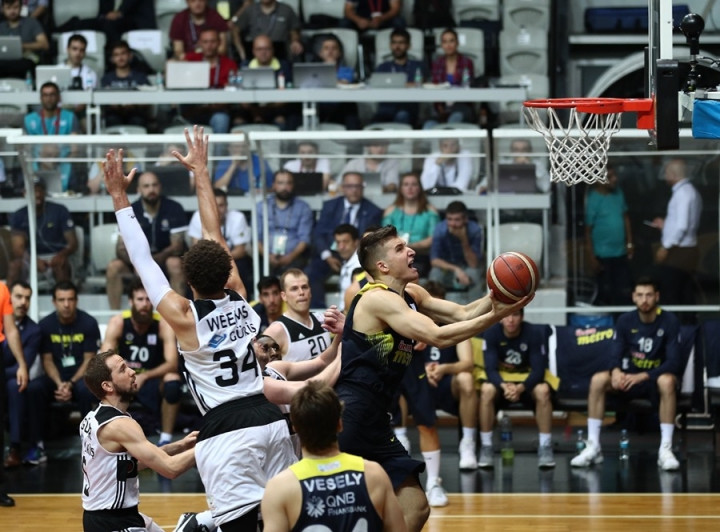 Beşiktaş'ı deviren Fenerbahçe şampiyon oldu! İşte maçtan kareler... - Sayfa 11