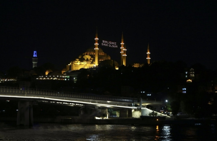 Tarihi camilere mahyalar "15 Temmuz" için asıldı! - Sayfa 10