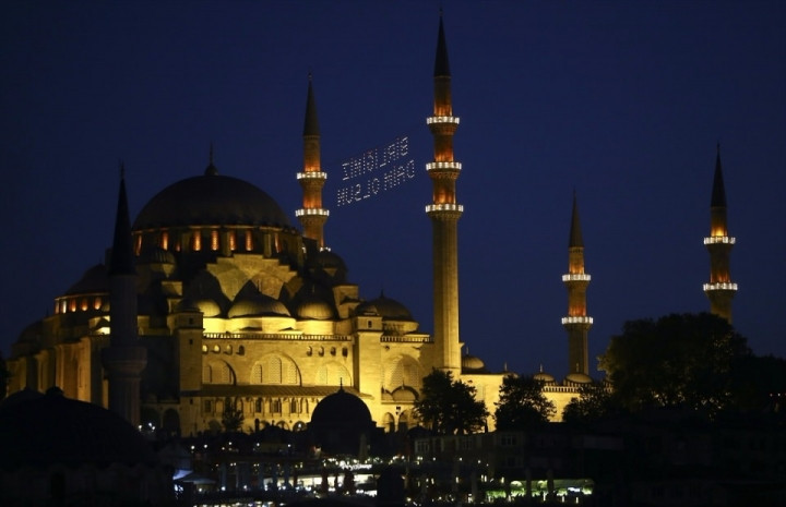 Tarihi camilere mahyalar "15 Temmuz" için asıldı! - Sayfa 6