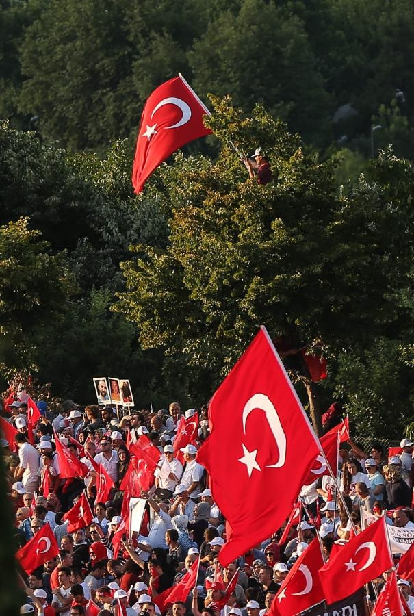 Akınlarda çocuklar gibi şendik, o gün hainlerin ordusunu yendik! - Sayfa 25