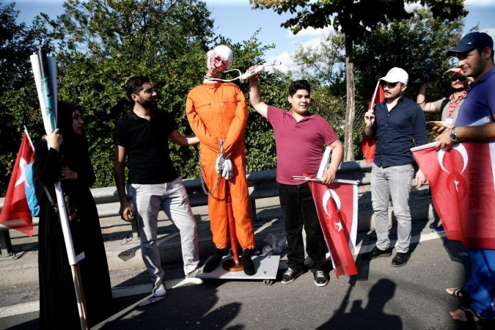 Akınlarda çocuklar gibi şendik, o gün hainlerin ordusunu yendik! - Sayfa 10