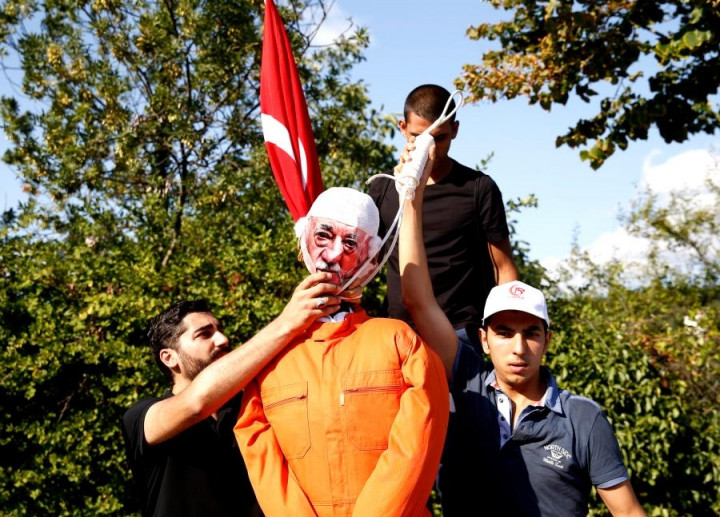 Akınlarda çocuklar gibi şendik, o gün hainlerin ordusunu yendik! - Sayfa 11