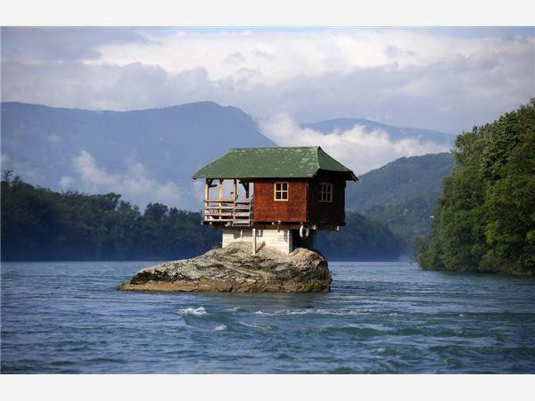 Görenler ev olduğuna inanamıyor! Dünyadaki en tuhaf 25 ev - Sayfa 9