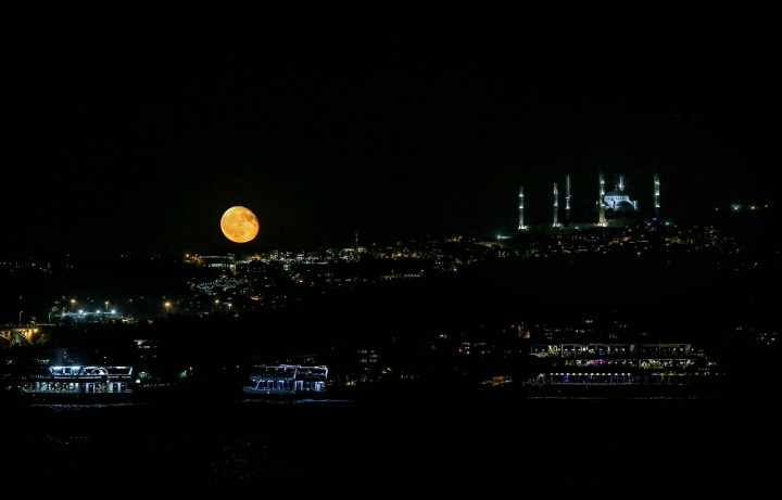İstanbul'da dolunay şöleni... - Sayfa 8