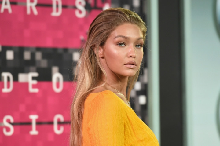 'Japonya Vogue'nin kapak kızı Gigi Hadid oldu! - Sayfa 15