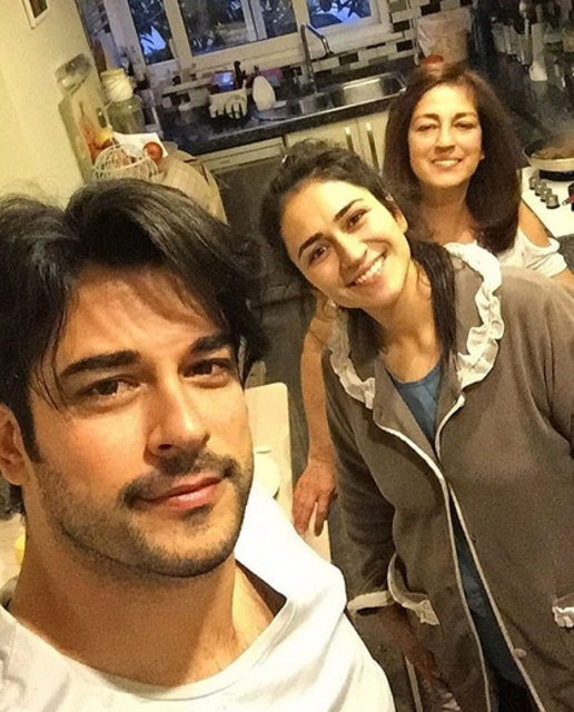 Ünlülerin en rahat hissettikleri yer olan evlerinden birbirinden keyifli paylaşımları! - Sayfa 15