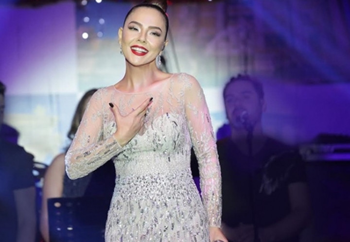 Ebru Gündeş için kesenin ağzını açıyorlar! - Sayfa 22