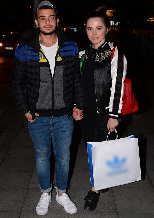 Rüzgar Erkoçlar dünyaevine giriyor! - Sayfa 27