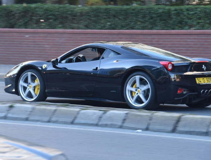 Yerli ve yabancı yıldız isimlerin lüks otomobilleri! - Sayfa 14