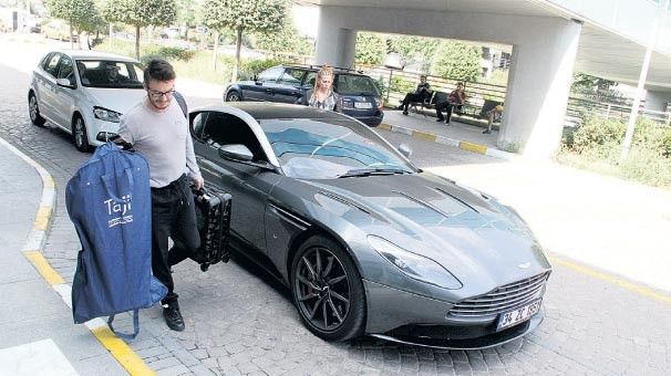 Yerli ve yabancı yıldız isimlerin lüks otomobilleri! - Sayfa 9