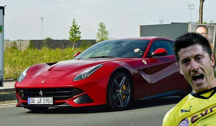 Yerli ve yabancı yıldız isimlerin lüks otomobilleri! - Sayfa 48