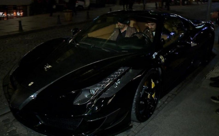 Yerli ve yabancı yıldız isimlerin lüks otomobilleri! - Sayfa 34