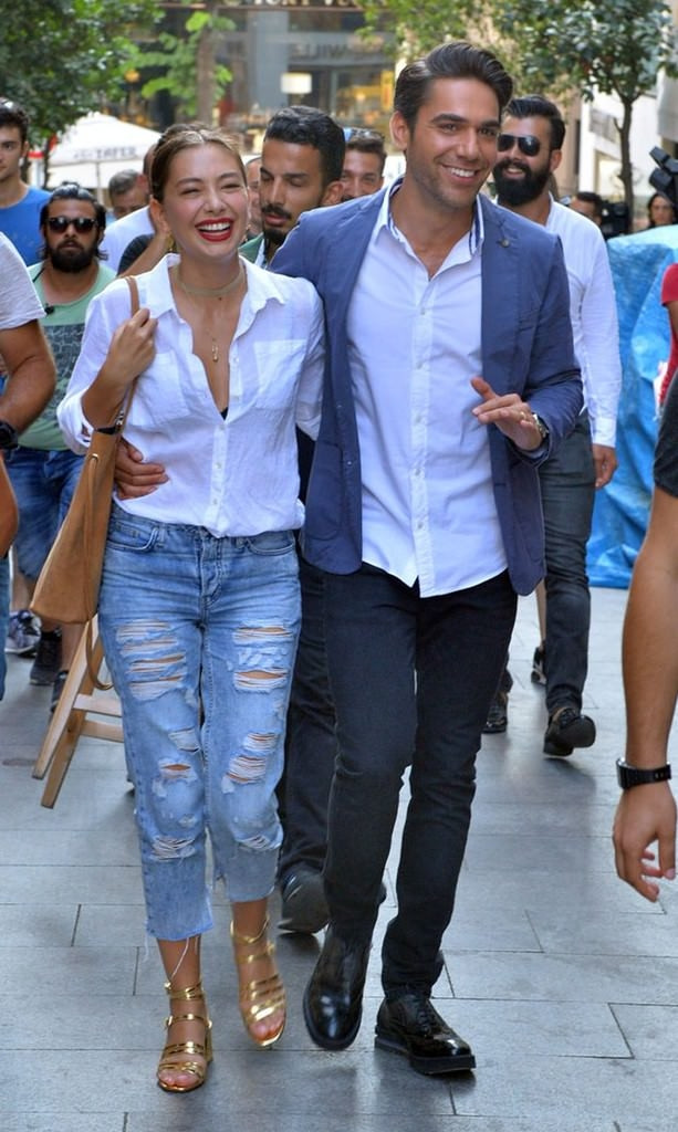 Neslihan Atagül, Kadir Doğulu'ya olan aşkını bir kez daha haykırdı! - Sayfa 23