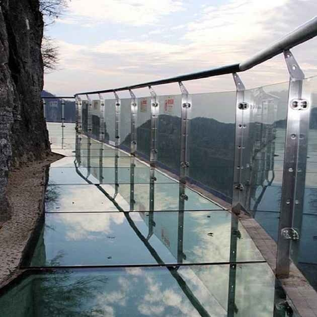 Çin'in Cennet Kapısı Dağı'nda vertigo garantili korkunç cam yol! - Sayfa 14