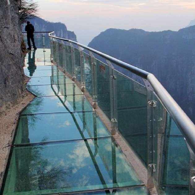 Çin'in Cennet Kapısı Dağı'nda vertigo garantili korkunç cam yol! - Sayfa 15