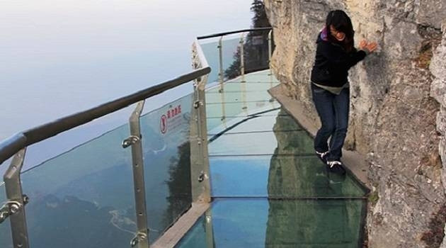 Çin'in Cennet Kapısı Dağı'nda vertigo garantili korkunç cam yol! - Sayfa 13