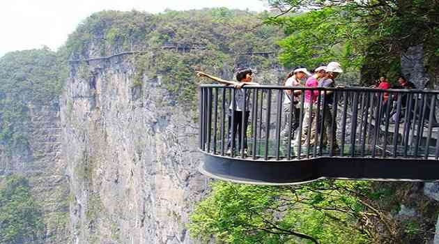 Çin'in Cennet Kapısı Dağı'nda vertigo garantili korkunç cam yol! - Sayfa 8