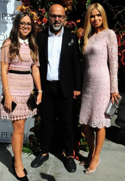 Yasemin Özilhan'ın tasarım koleksiyonuna ünlüler akın etti! - Sayfa 8