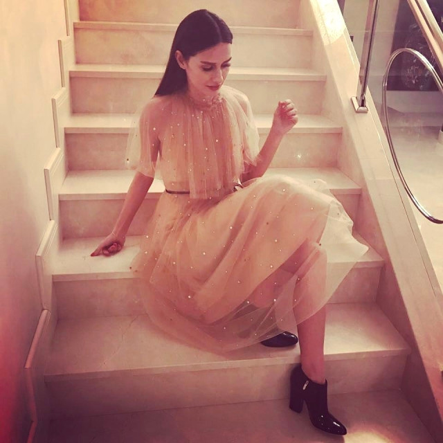 Yasemin Özilhan'ın tasarım koleksiyonuna ünlüler akın etti! - Sayfa 21