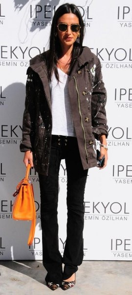 Yasemin Özilhan'ın tasarım koleksiyonuna ünlüler akın etti! - Sayfa 14