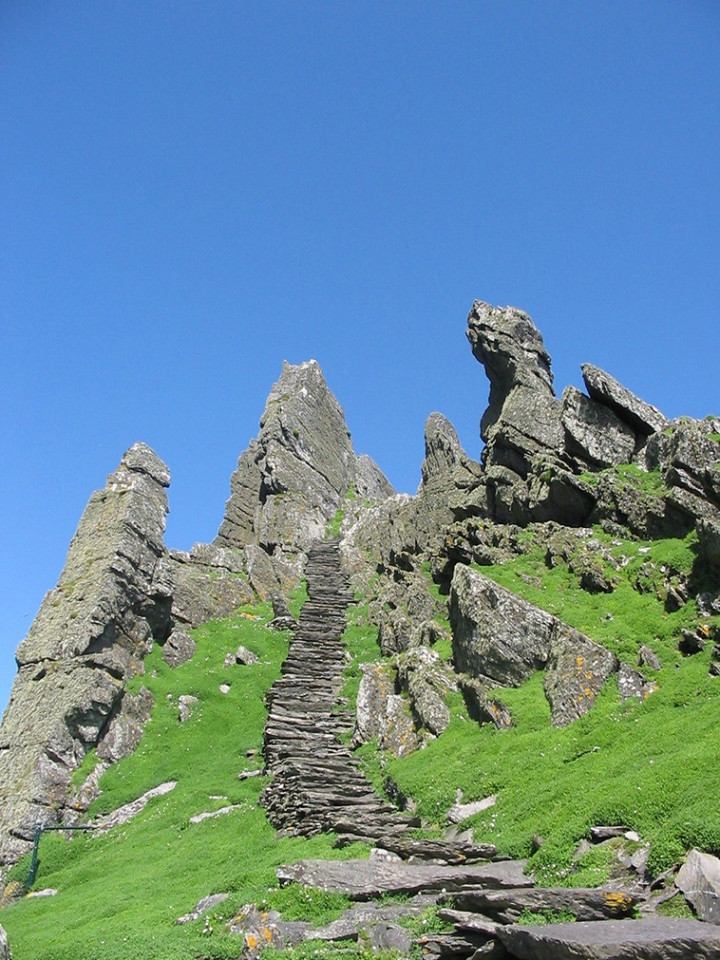 Yüzyıllar öncesinden kalan sıra dışı manastır ziyaretçileri ürkütüyor! - Sayfa 12