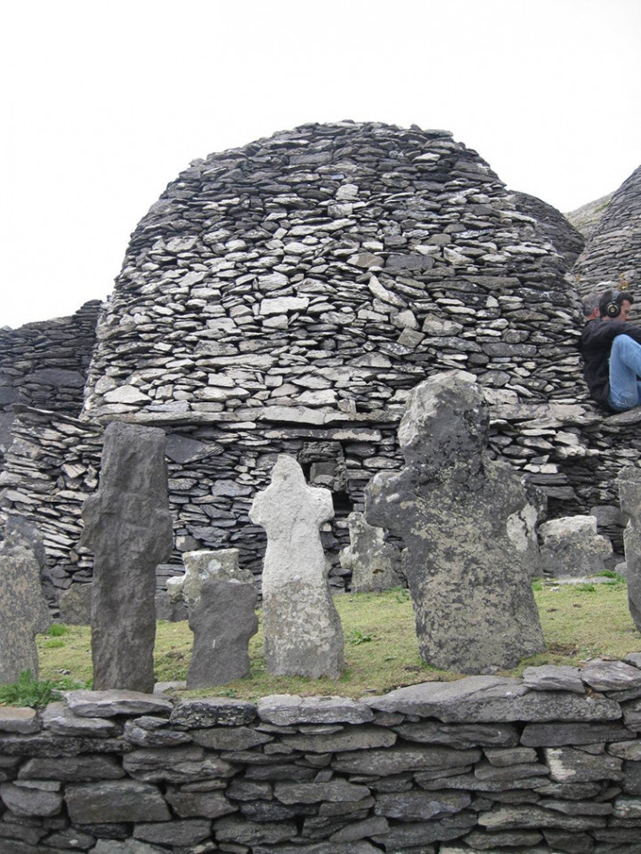 Yüzyıllar öncesinden kalan sıra dışı manastır ziyaretçileri ürkütüyor! - Sayfa 18