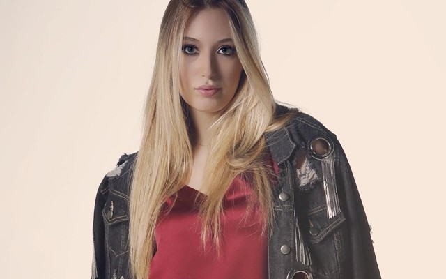 Nergis Kumbasar'dan, kızı Yasmin Erbil'in cesur pozlarına şaşırtan yaklaşım! - Sayfa 9