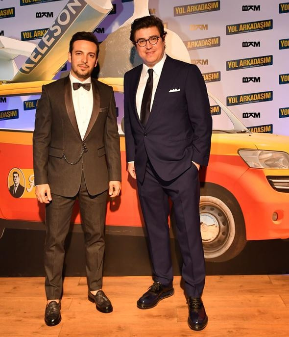 '3 Adam'ın yeni filmi 'Yol Arkadaşım'ın galasına ünlü yağmuru! - Sayfa 28