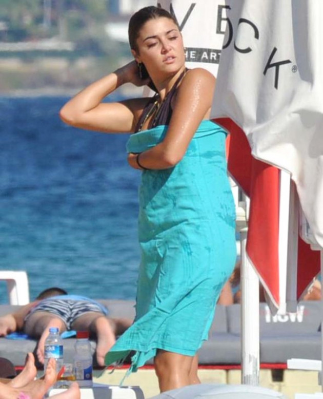 Hande Erçel'e yeni sevgiliden büyük yasak! - Sayfa 24