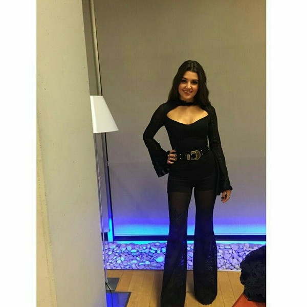 Hande Erçel'e yeni sevgiliden büyük yasak! - Sayfa 43
