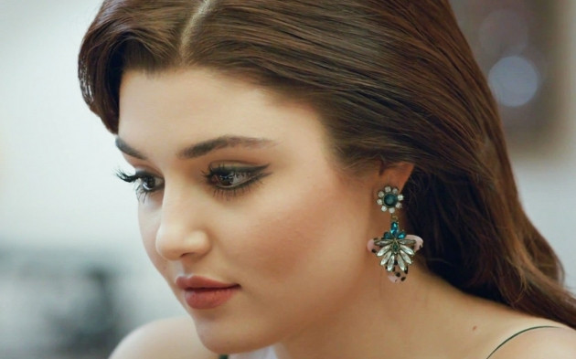 Hande Erçel'e yeni sevgiliden büyük yasak! - Sayfa 32