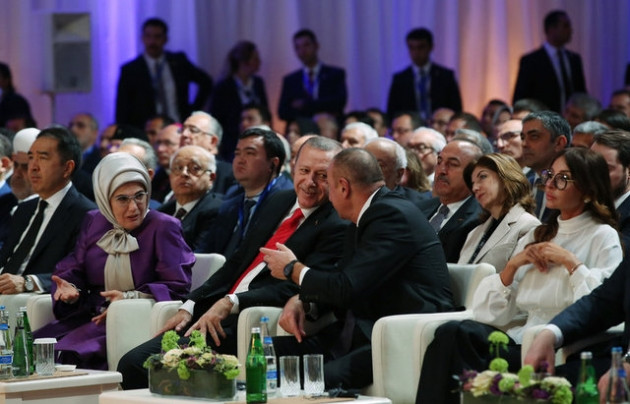 Bakü-Tiflis-Kars Demiryolu Hattı görkemli bir törenle açıldı! - Sayfa 9