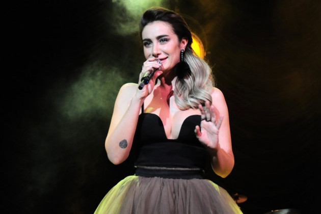 Sıla yorgun düşüp uyuyakaldı, sosyal medya çalkalandı! - Sayfa 17